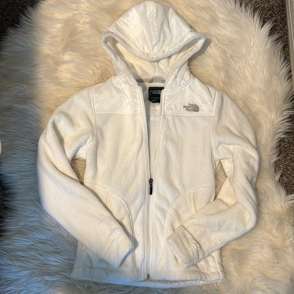 The North Face Jackets & Blazers - Women’s brand new XS hooded Osito Northface jacket in white!